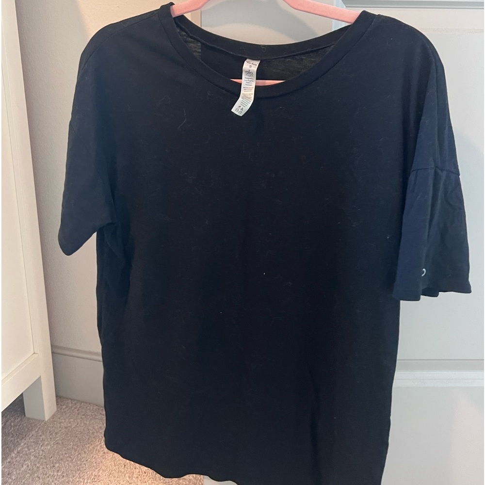 Alo Yoga Black Tee